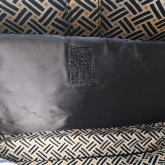 Vera Bradley Black Laptop Bag with Sophisticated Style - Picture 11 of 16
